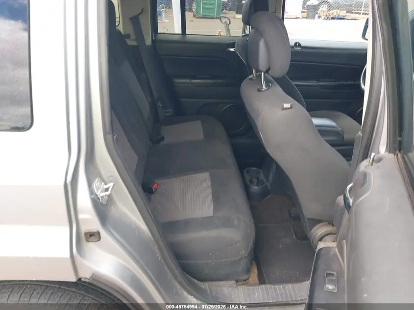 2016 Jeep Patriot Latitude 1C4NJPFA6GD633357 — фото 8