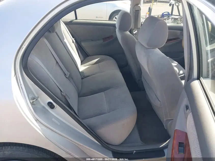 2005 Toyota Corolla LE 1NXBR32E35Z458538 — фото 8