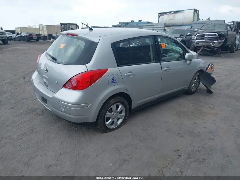2009 Nissan Versa 1.8SL 3N1BC13E99L410117 — фото 4