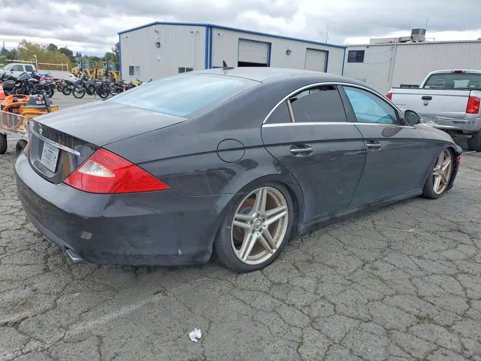 2008 Mercedes-Benz CLS-Class 550 WDDDJ72X38A116676 — фото 3