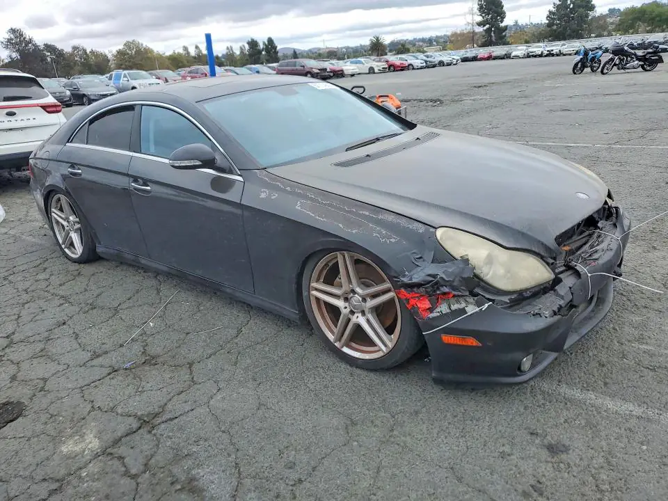 2008 Mercedes-Benz CLS-Class 550 WDDDJ72X38A116676 — фото 4