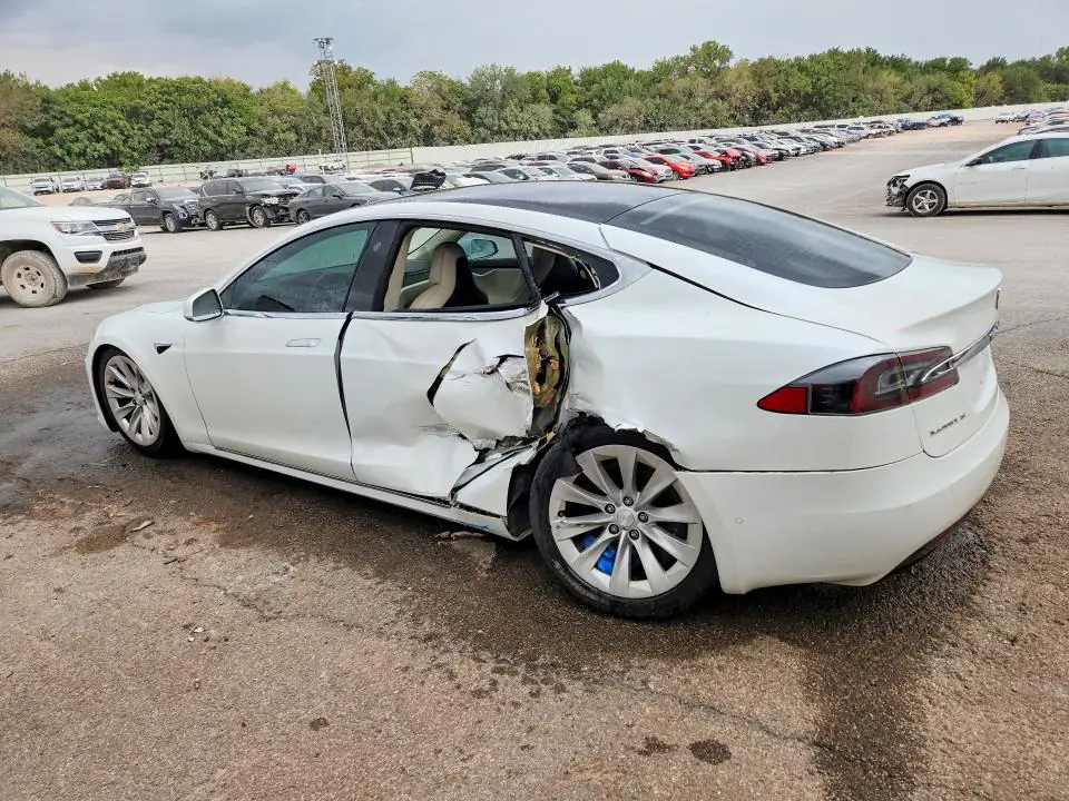 2017 Tesla Model S 5YJSA1E11HF225960 — фото 2